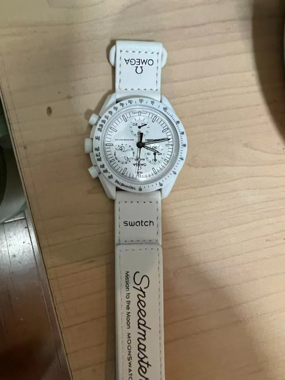 Swatch Omega Bioceramic Moonswatch Mission To Moonphase Snoopy White
